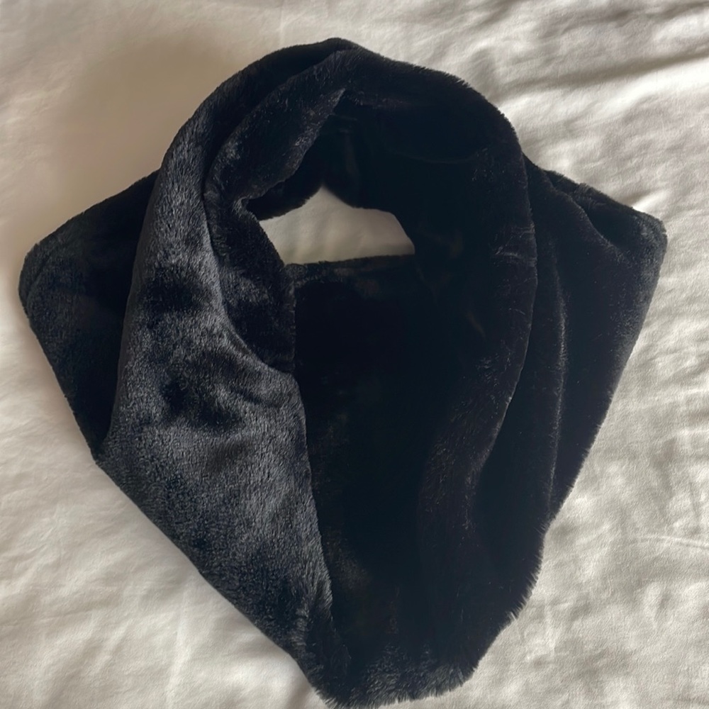 Black scarf brand name Karl lagerfeld Paris ,very warm for winter,used like new.
